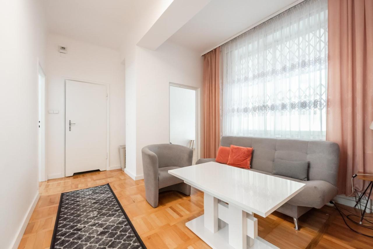 Plac Zbawiciela 3-Bedroom Apartment Warsaw Exterior photo